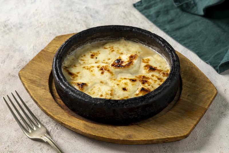 Güveçte Maraş Keçi Peyniri