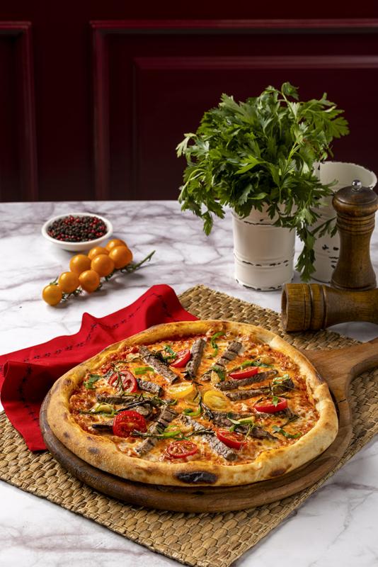 Biftekli Dilimli Pizza