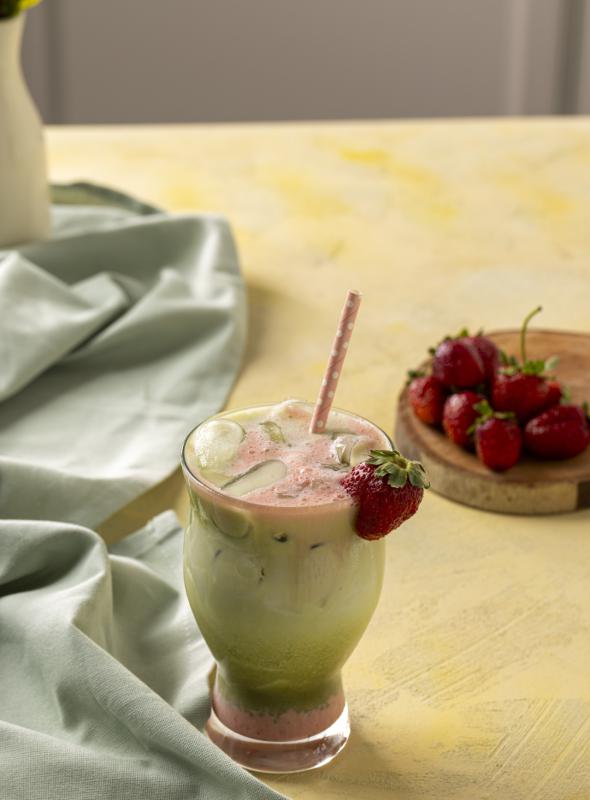 Çilekli Matcha