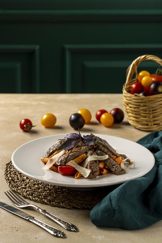 Izgara Etli Bufalo Soslu Penne