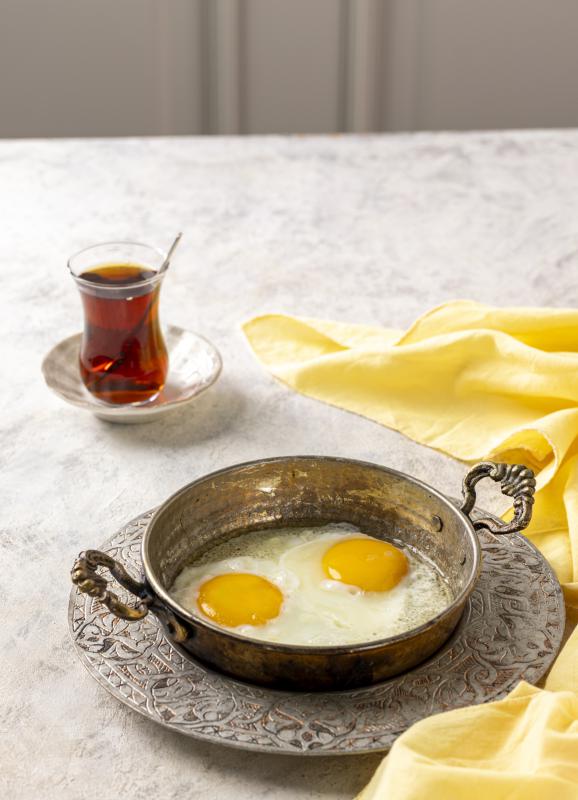 Sahanda Göz Yumurta